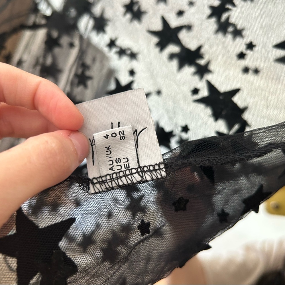 NWOT sheer, longsleeve, star shirt, purchased from Princess Polly never worn - Picture 2 of 2